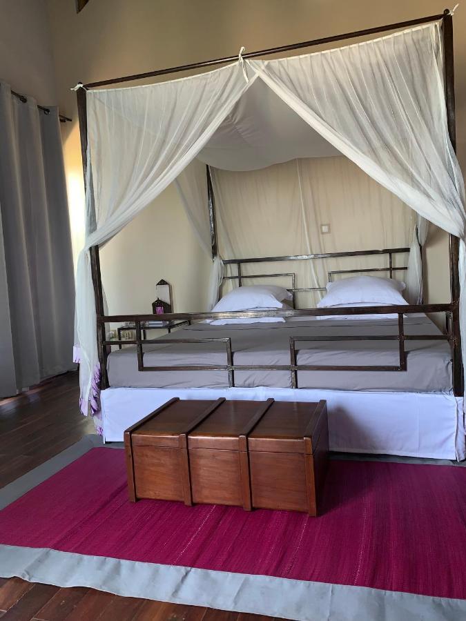 Marcelo Beach Club Lome Bagian luar foto