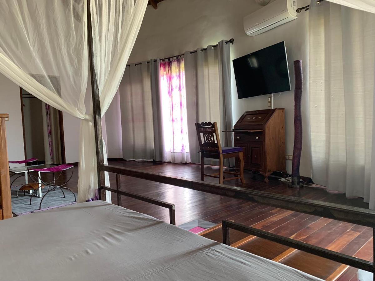 Marcelo Beach Club Lome Bagian luar foto