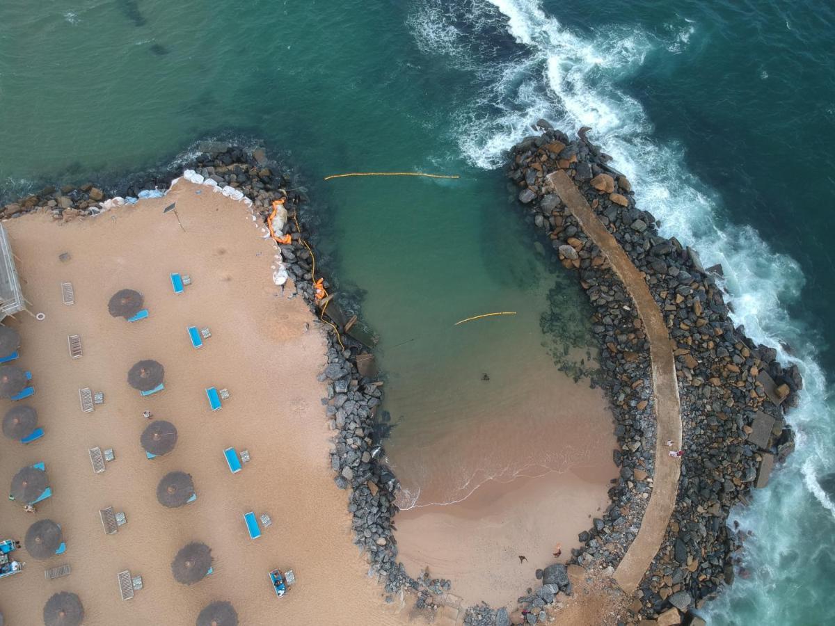 Marcelo Beach Club Lome Bagian luar foto